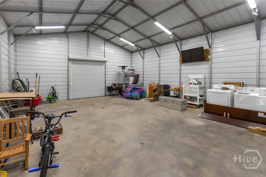 221 Creekside Drive