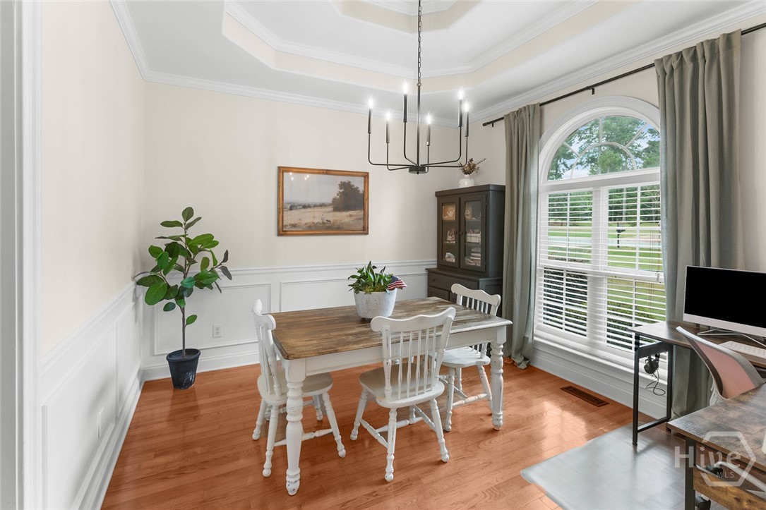 221 Creekside Drive