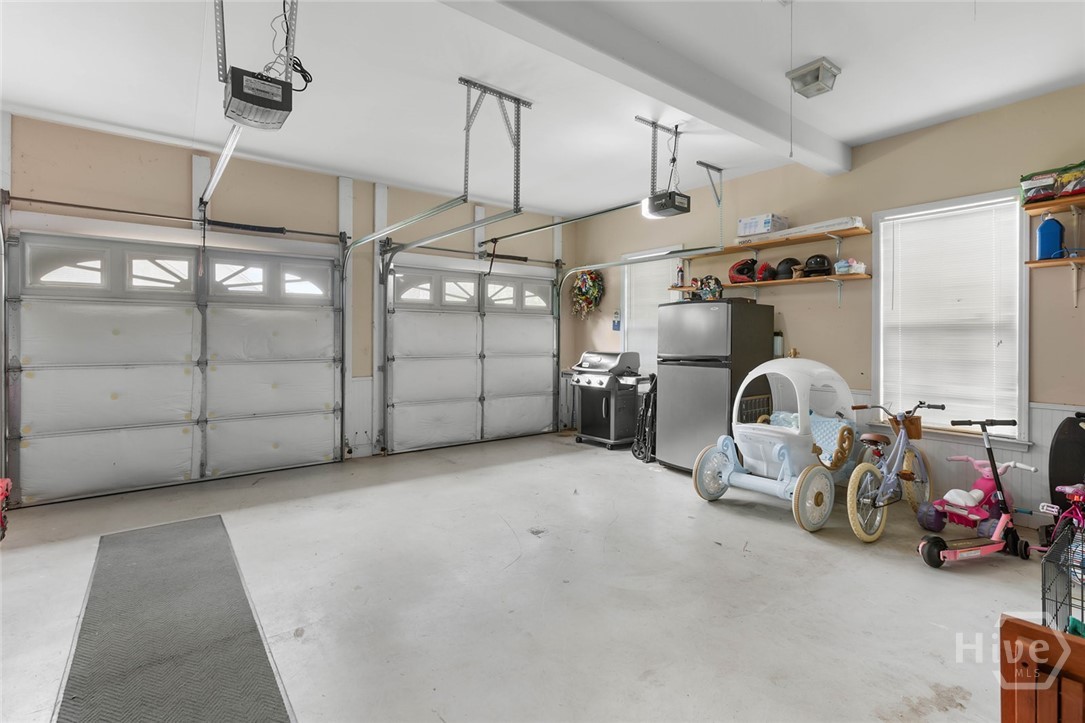 221 Creekside Drive