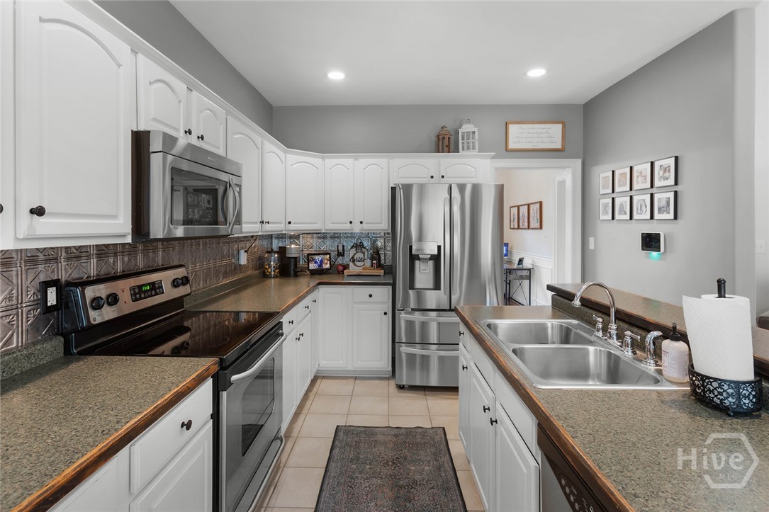 221 Creekside Drive