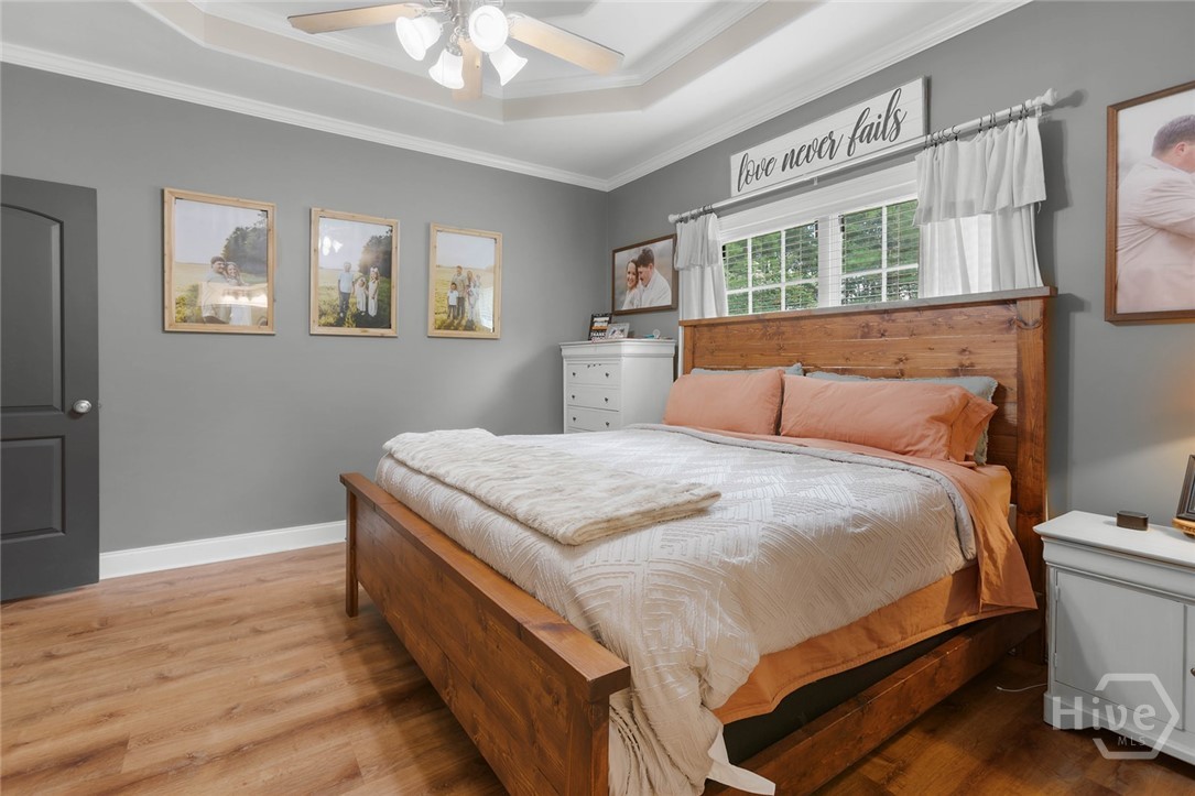 221 Creekside Drive