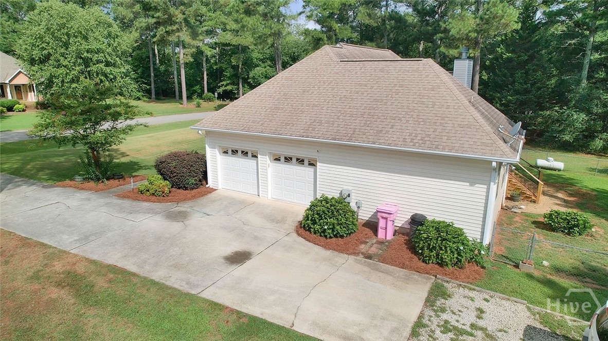 221 Creekside Drive