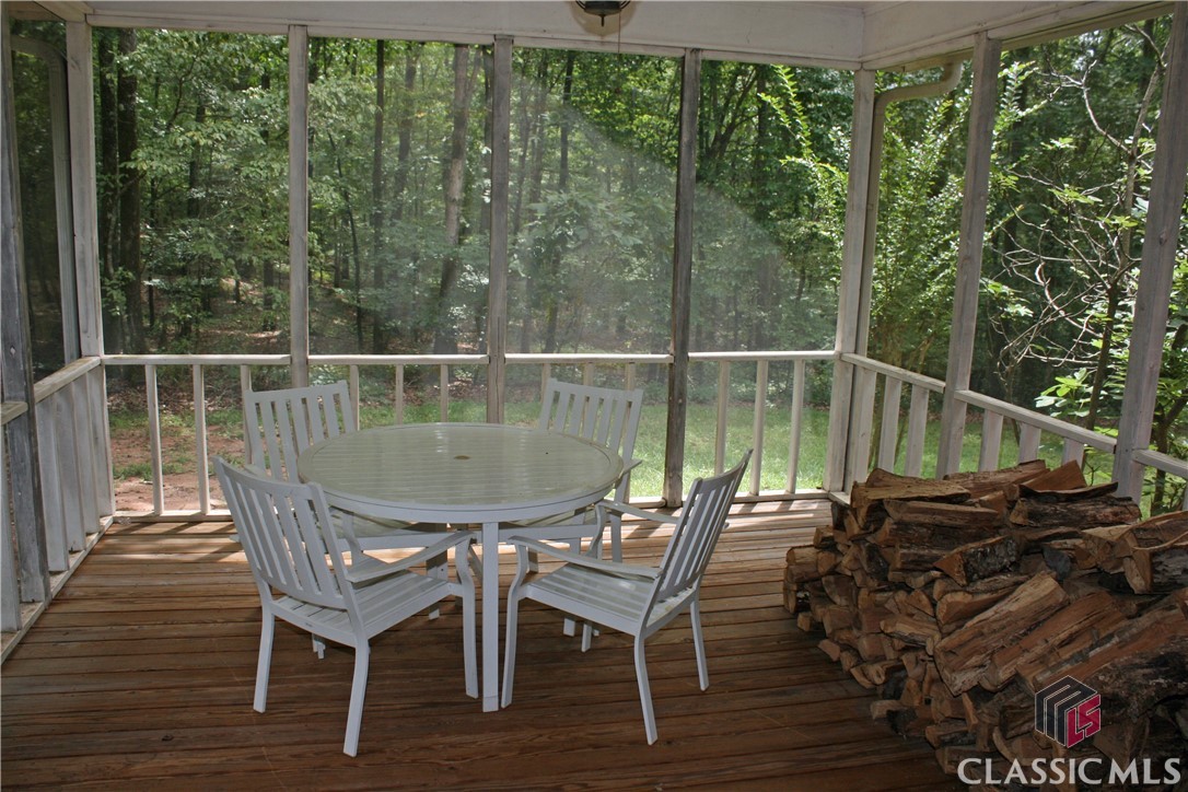 40 Whitetail Lane