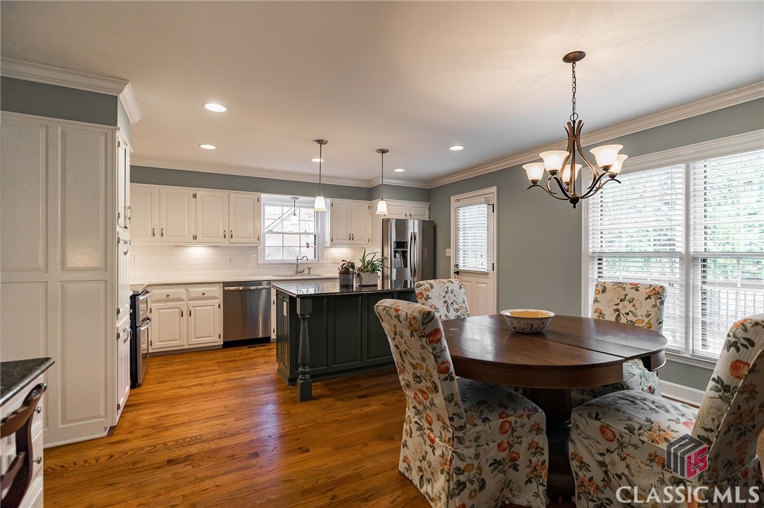 121 Woodhaven Court