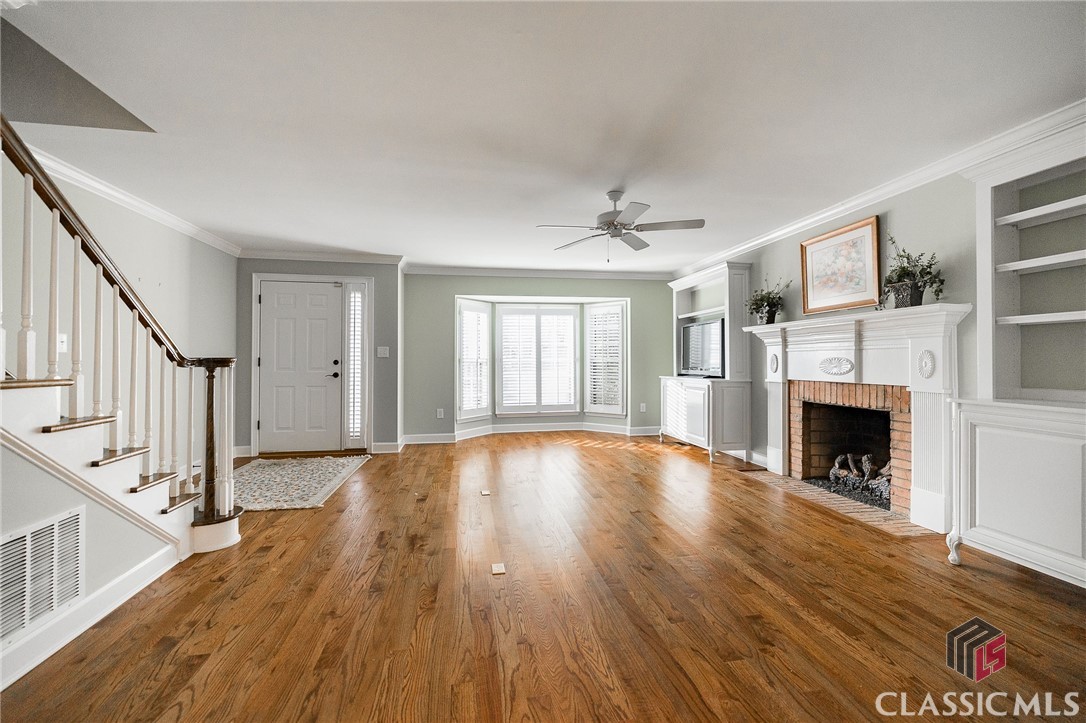 121 Woodhaven Court