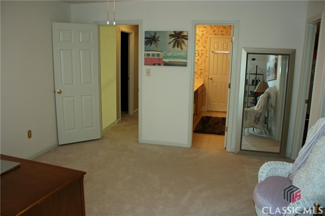1091 Mill Pointe
