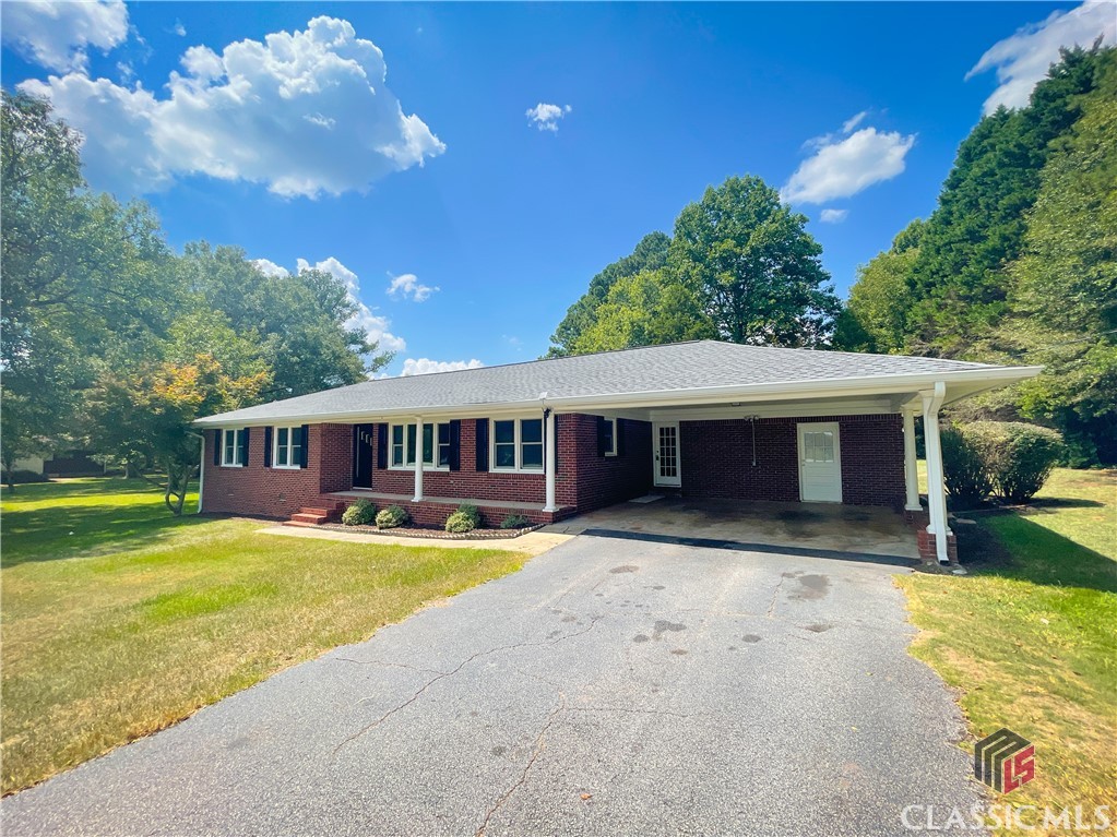 1680 Hog Mountain Road