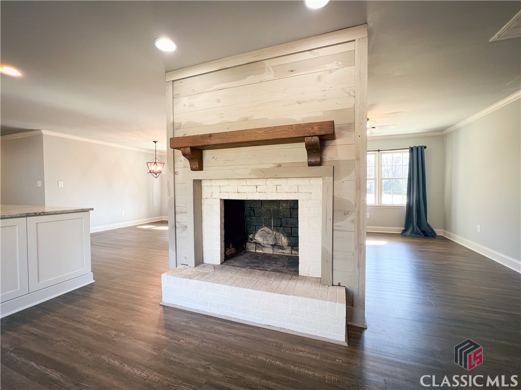 1090 Northwoods Road