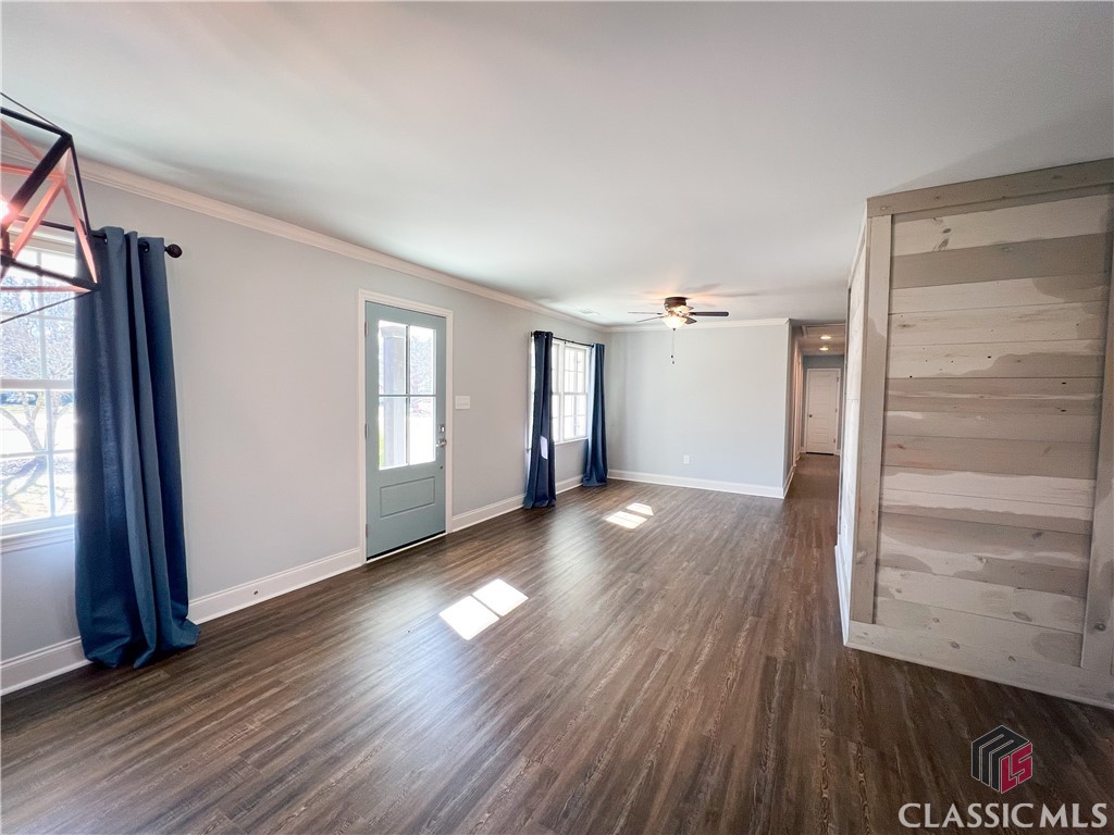 1090 Northwoods Road