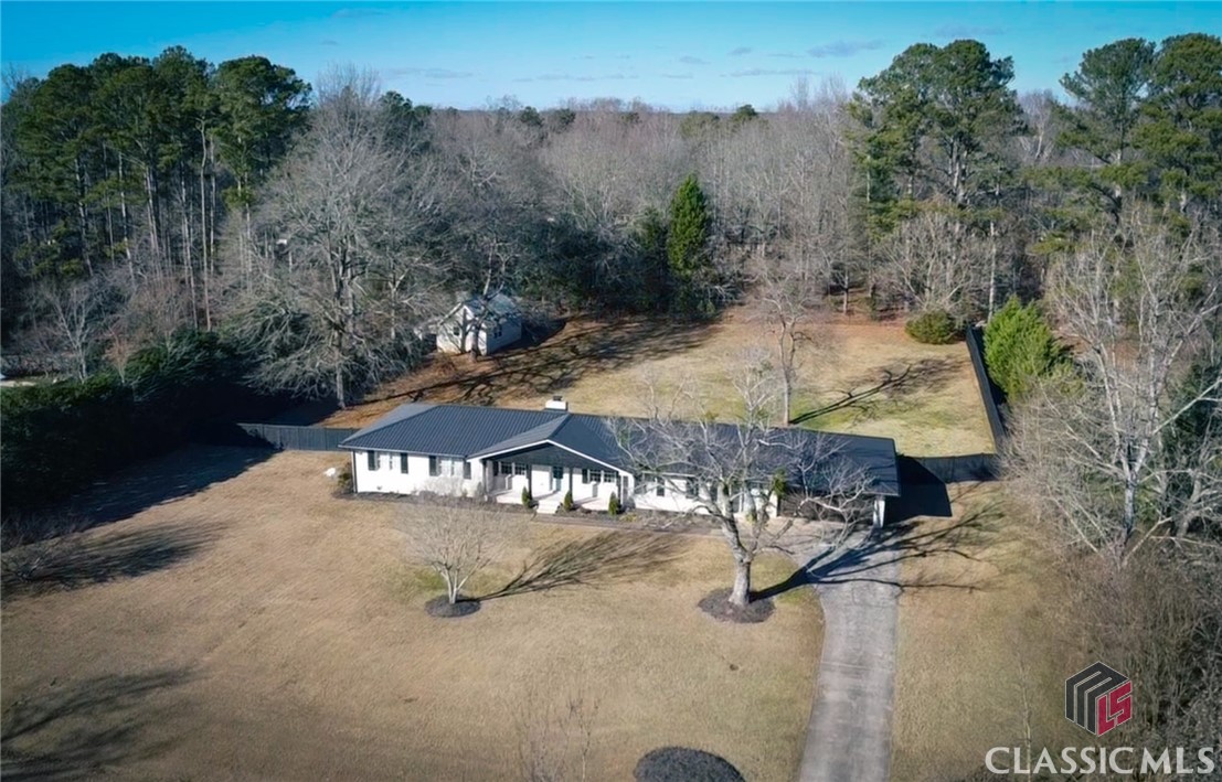 1090 Northwoods Road
