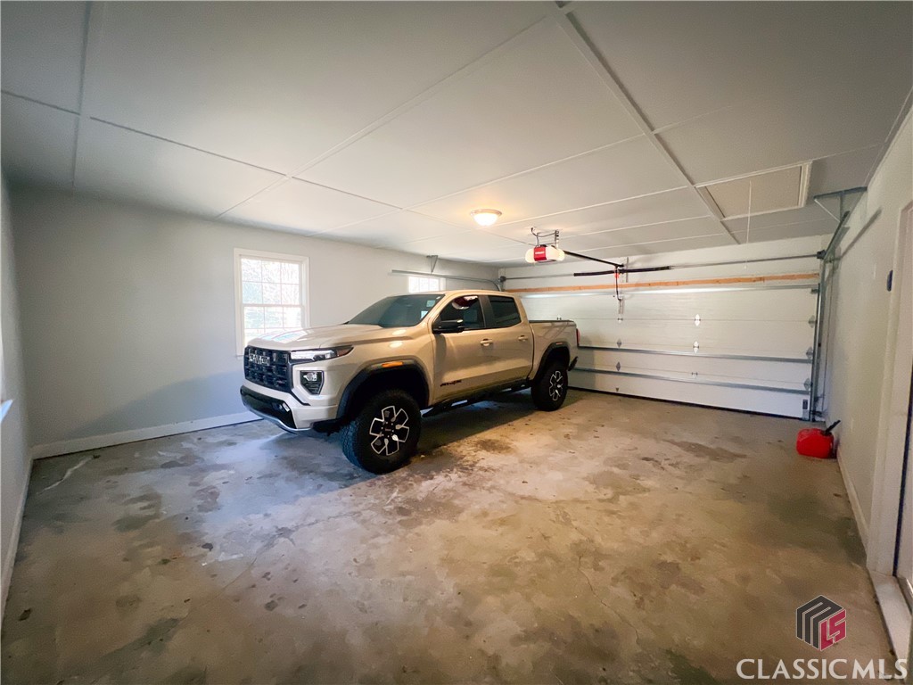 1090 Northwoods Road