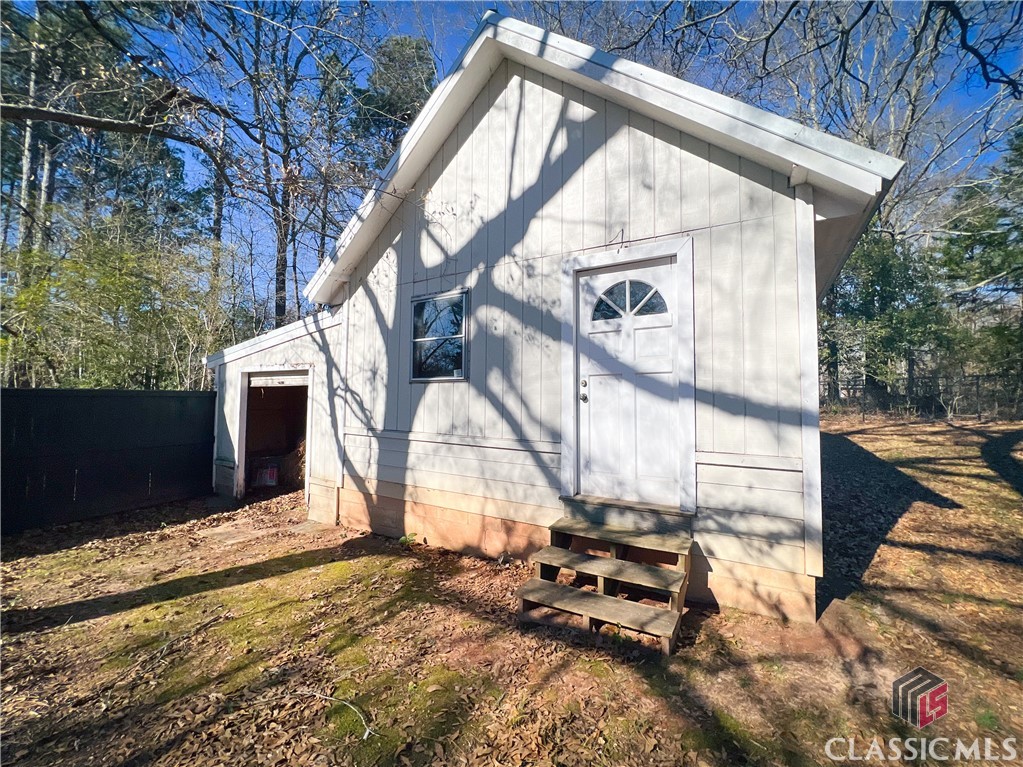 1090 Northwoods Road