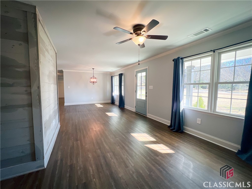 1090 Northwoods Road