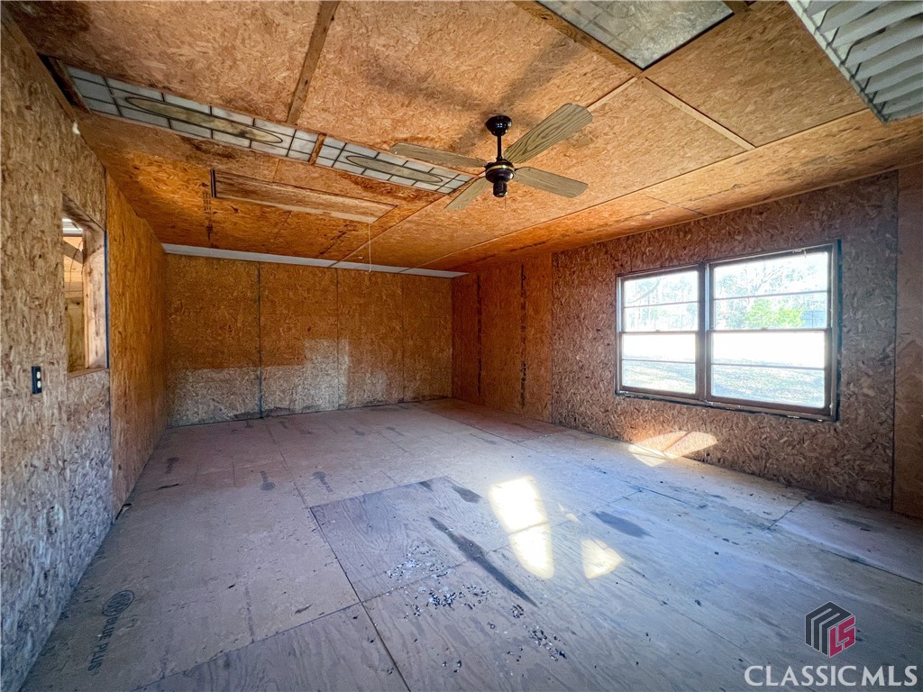 1090 Northwoods Road