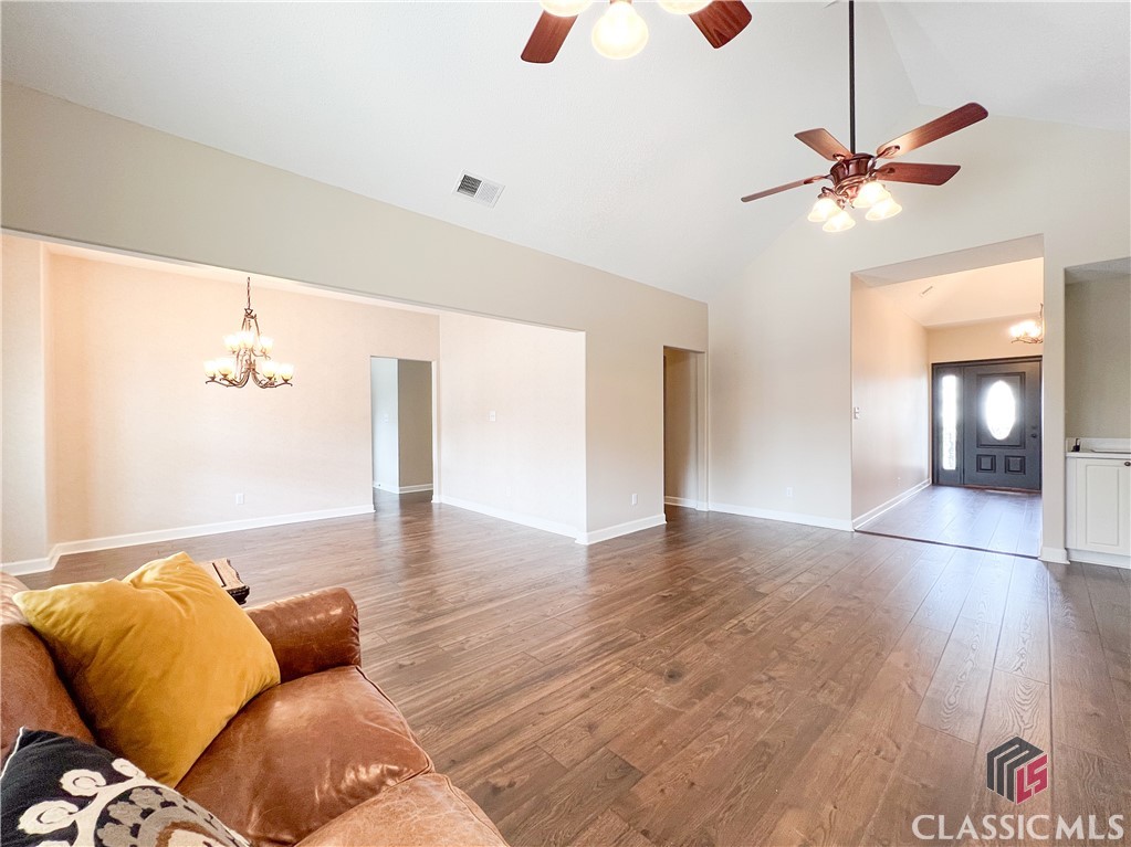1060 Mill Pointe