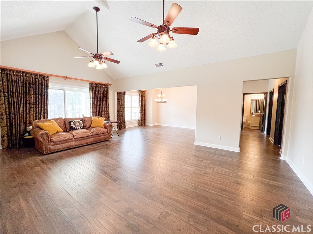 1060 Mill Pointe