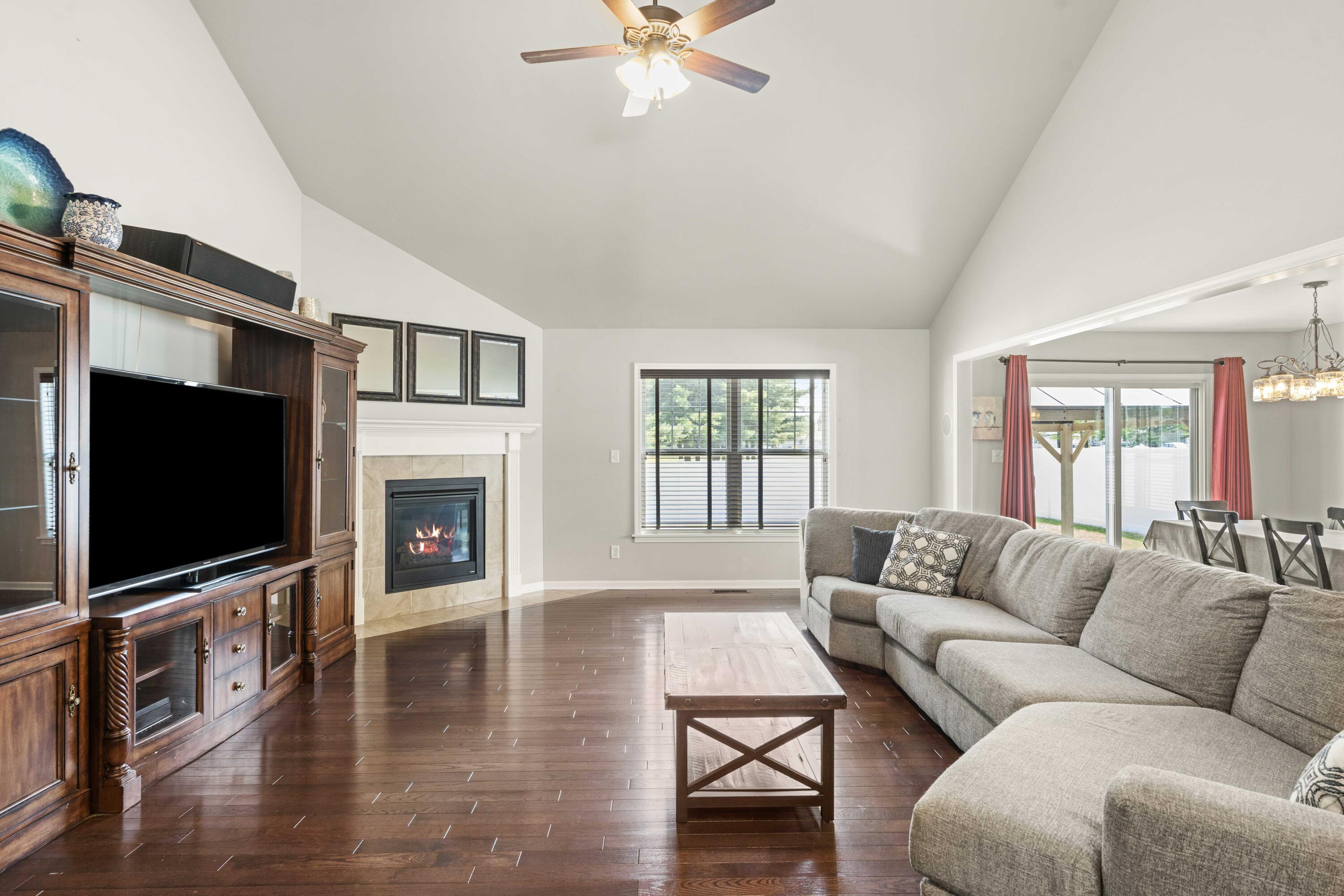 5593 Southview Drive