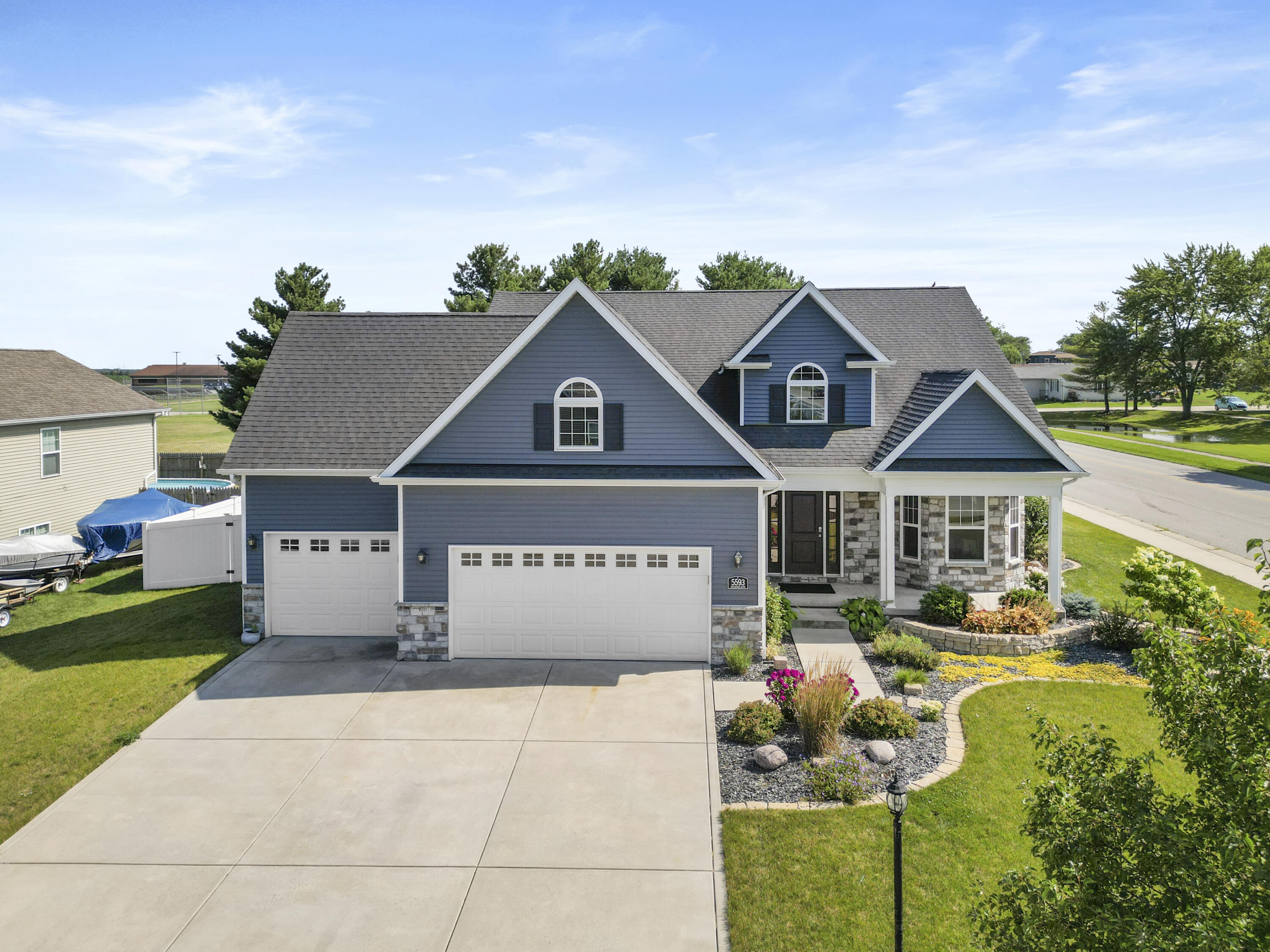 5593 Southview Drive