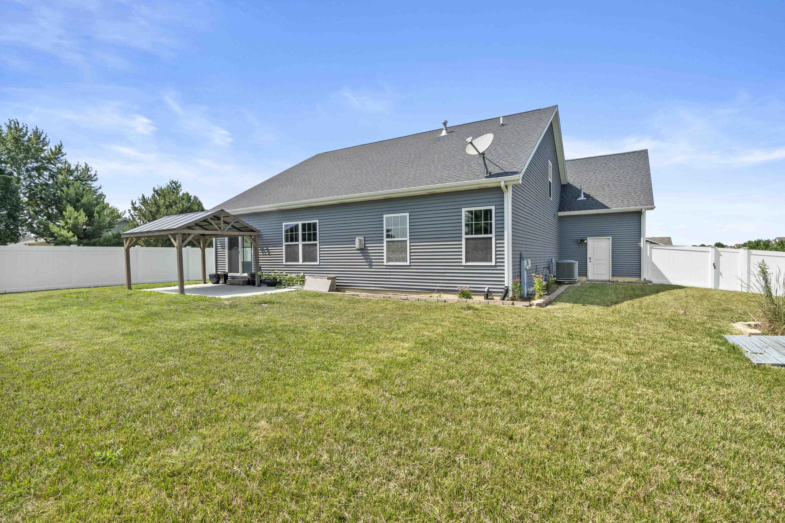 5593 Southview Drive