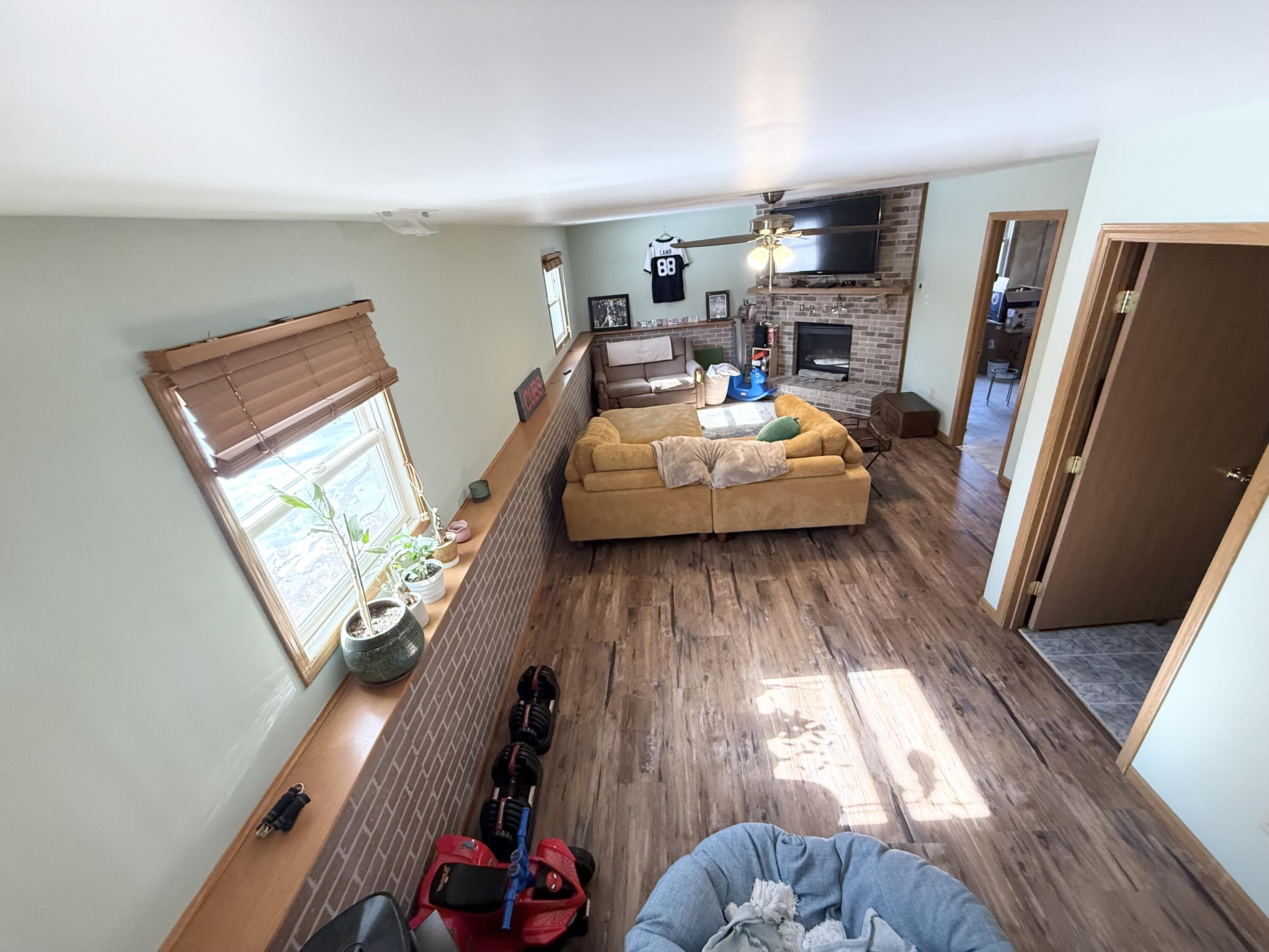 1603 W 11th Place
