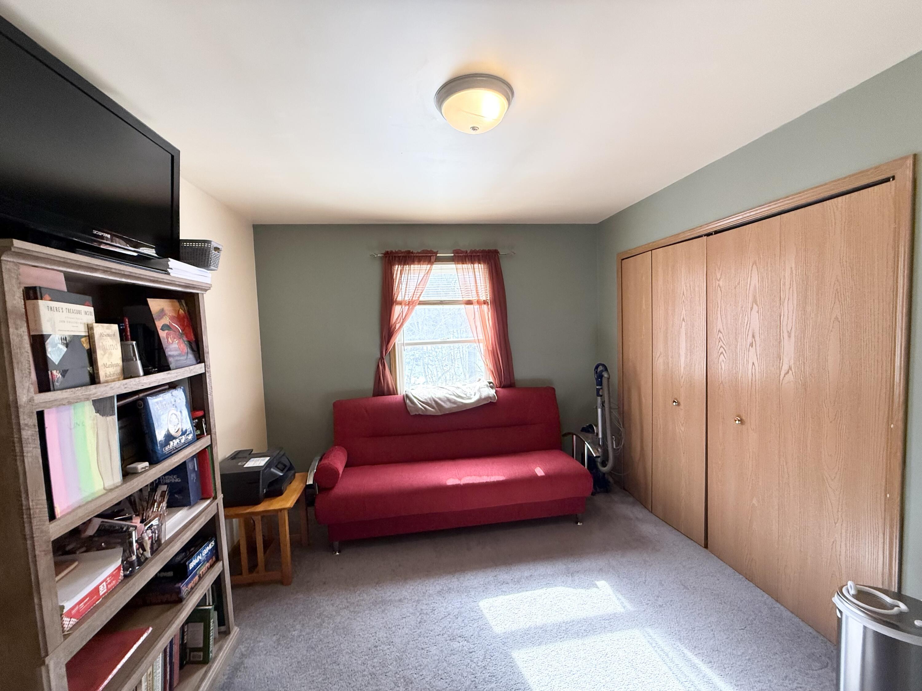 1603 W 11th Place