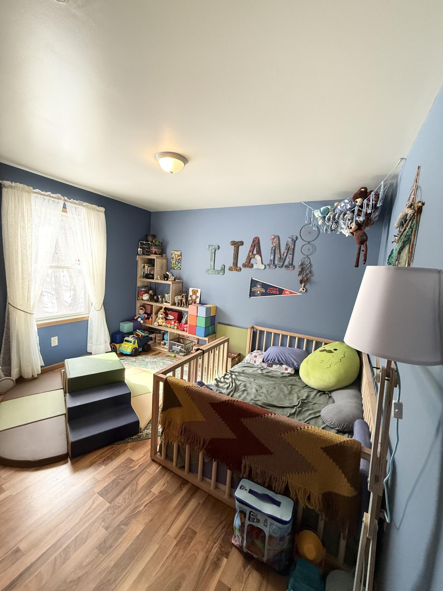 1603 W 11th Place