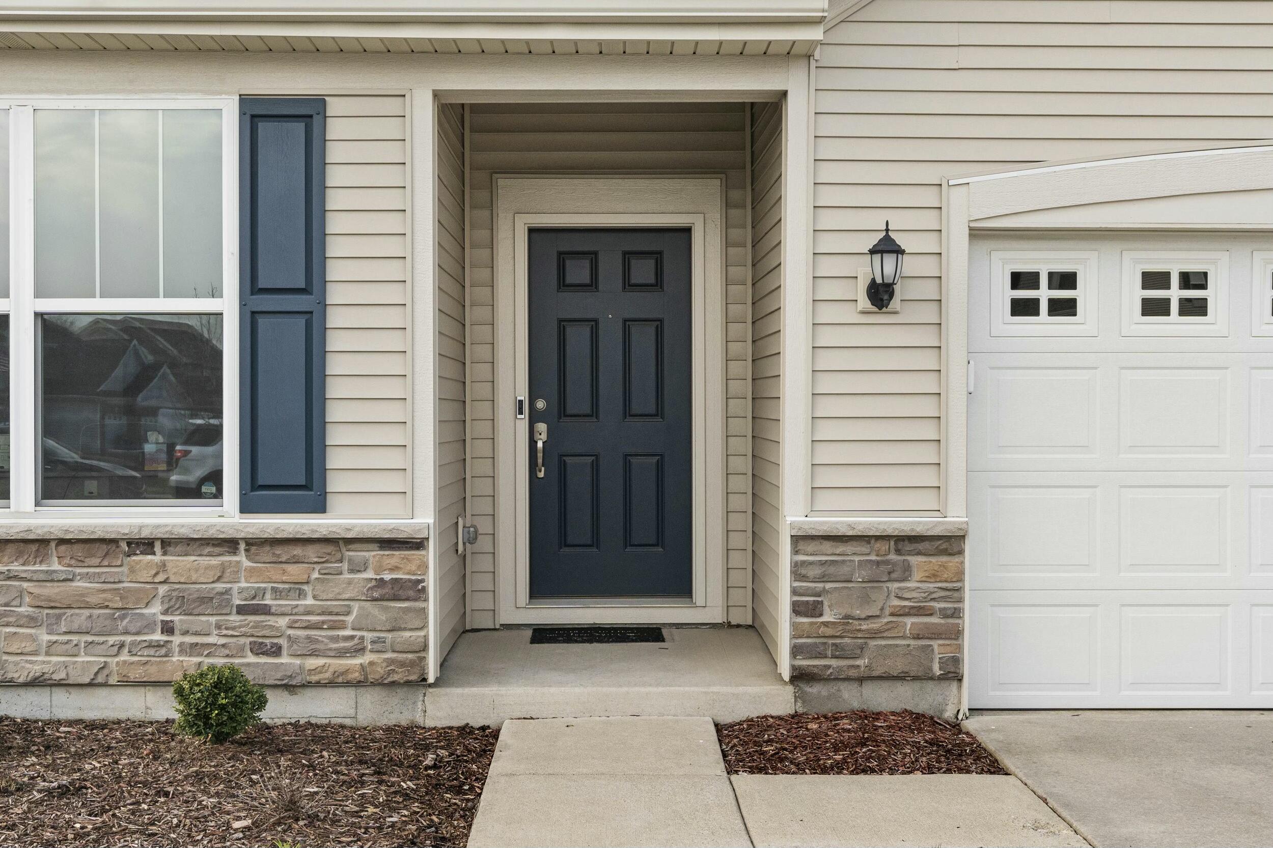 1917 E 110th Place