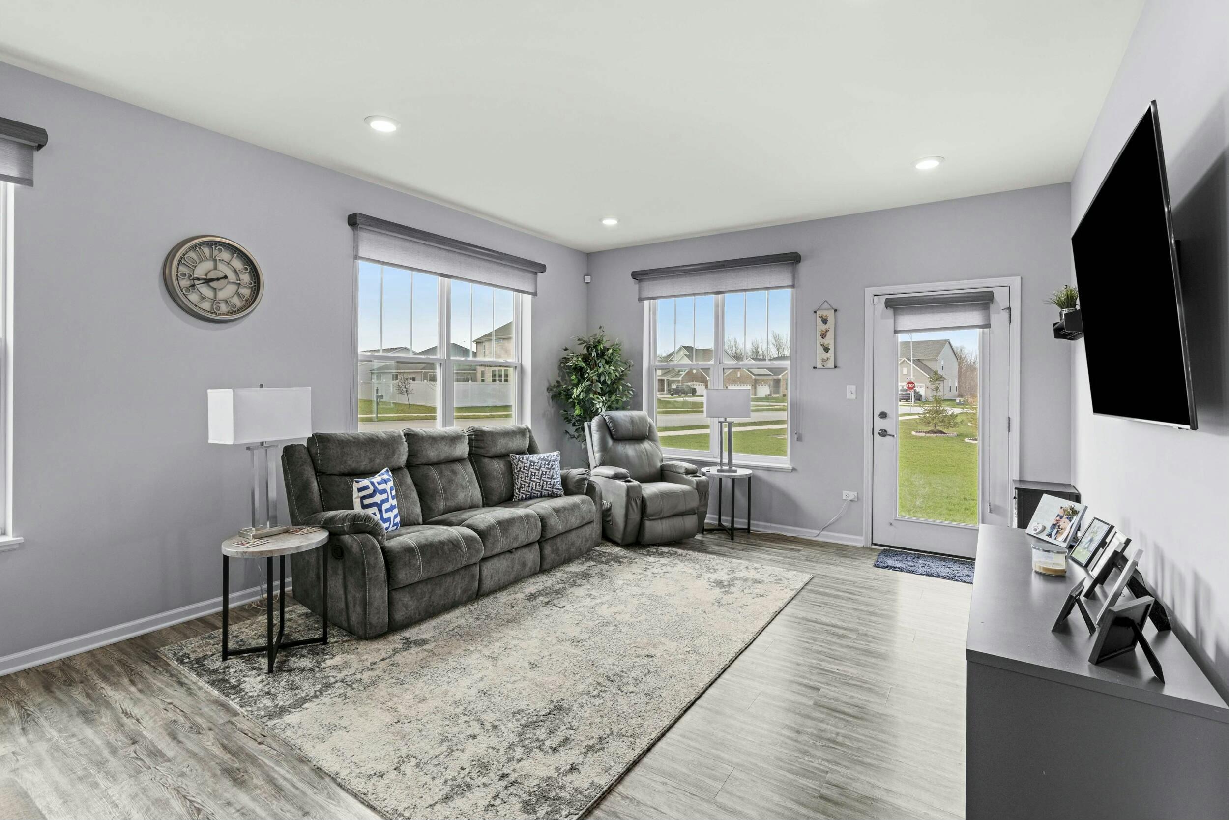 1917 E 110th Place