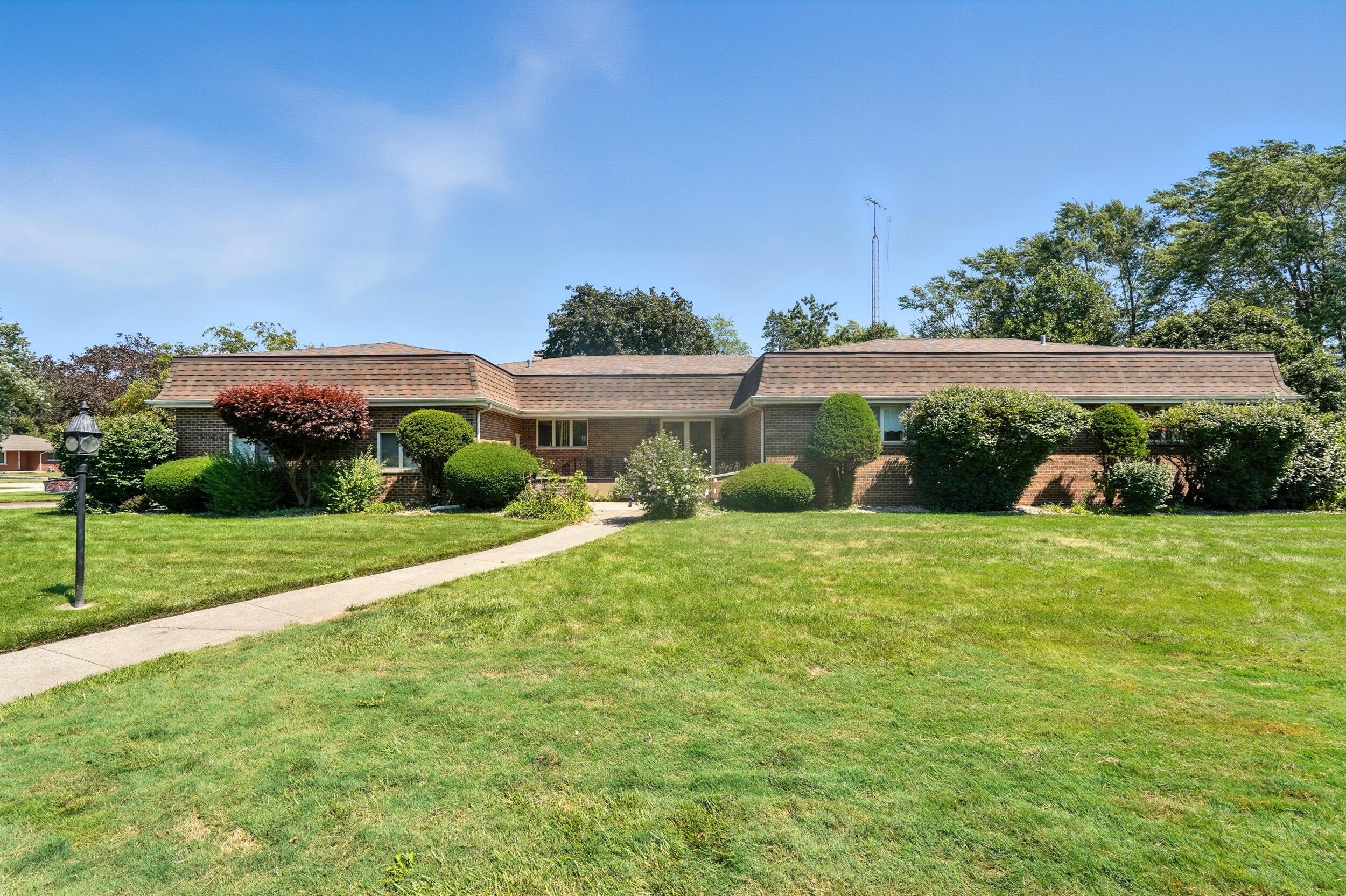 5749 Ellsworth Court