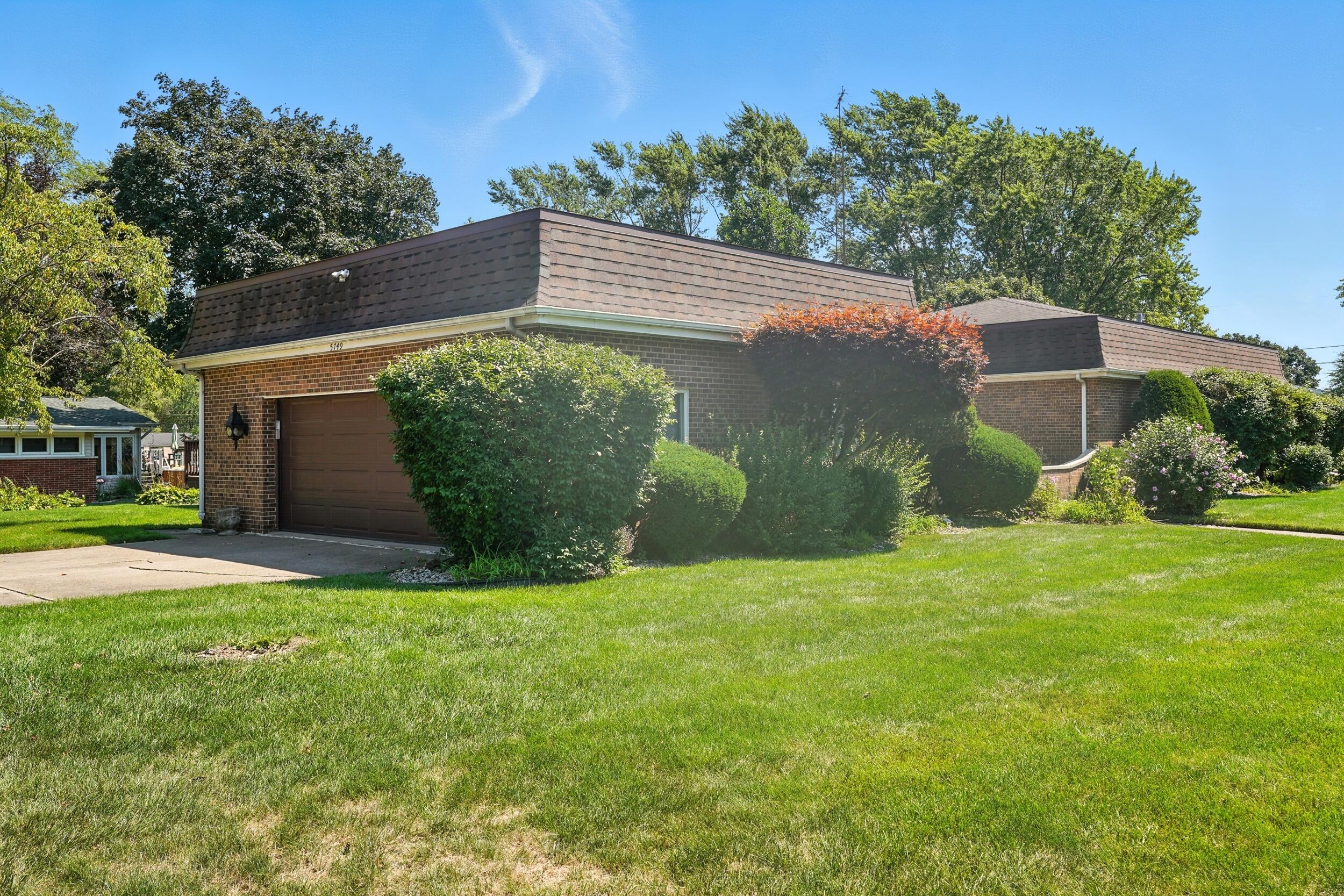5749 Ellsworth Court