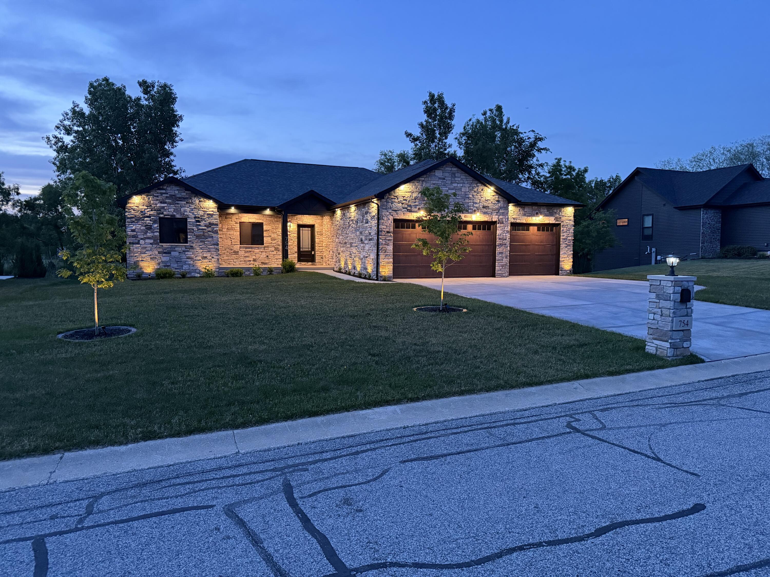 754 Cirque Drive