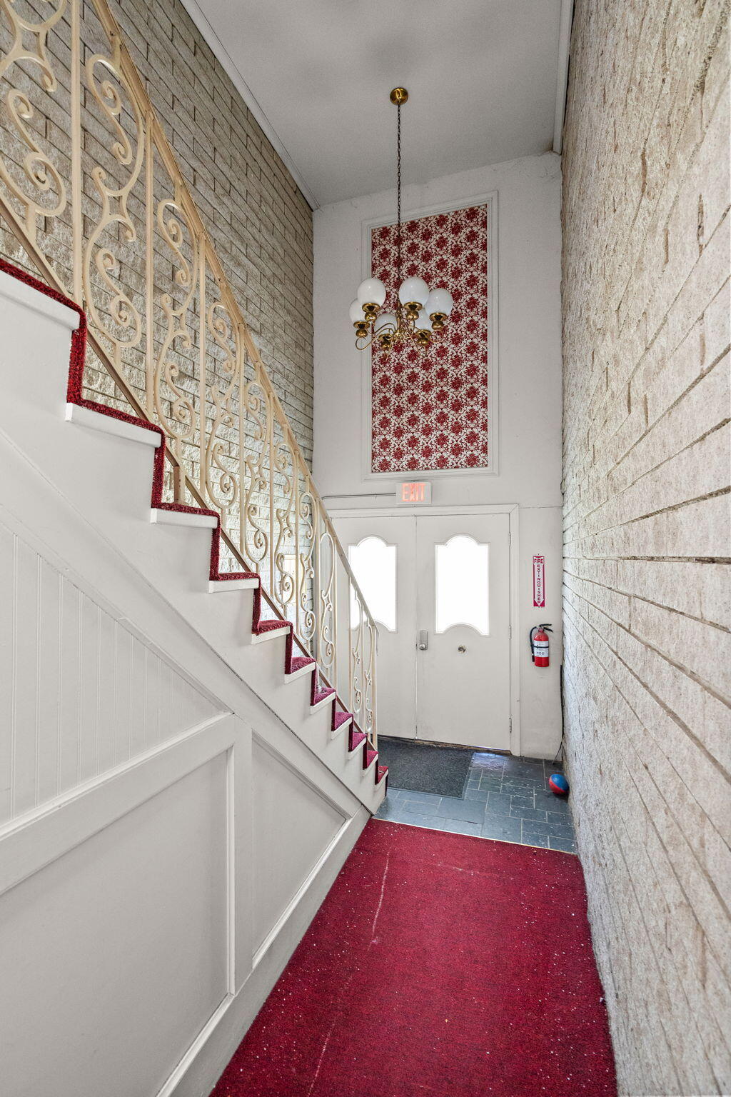 135 W 57th Avenue