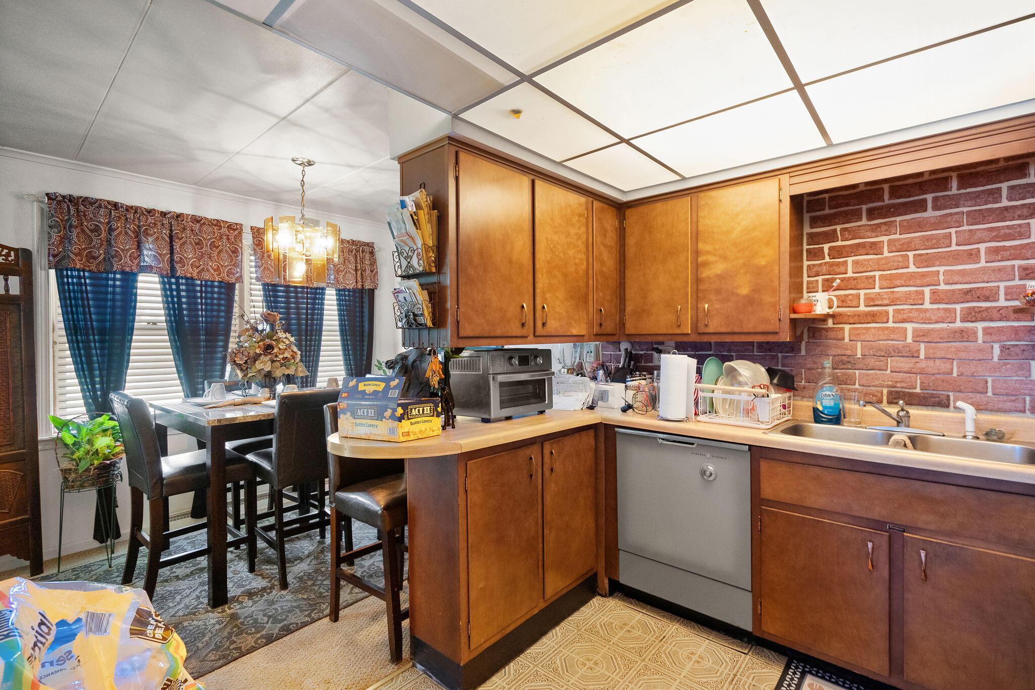 135 W 57th Avenue