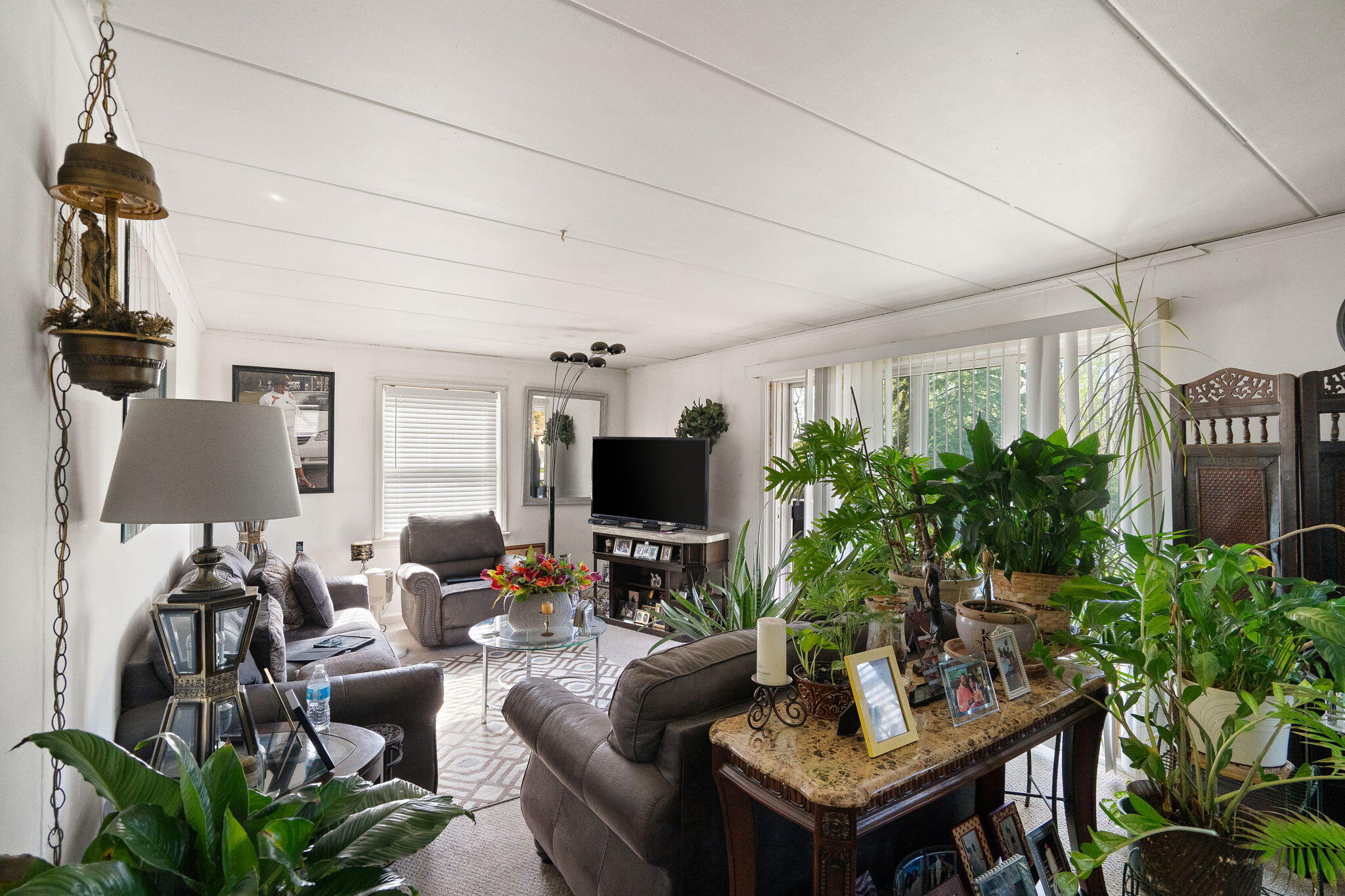 135 W 57th Avenue