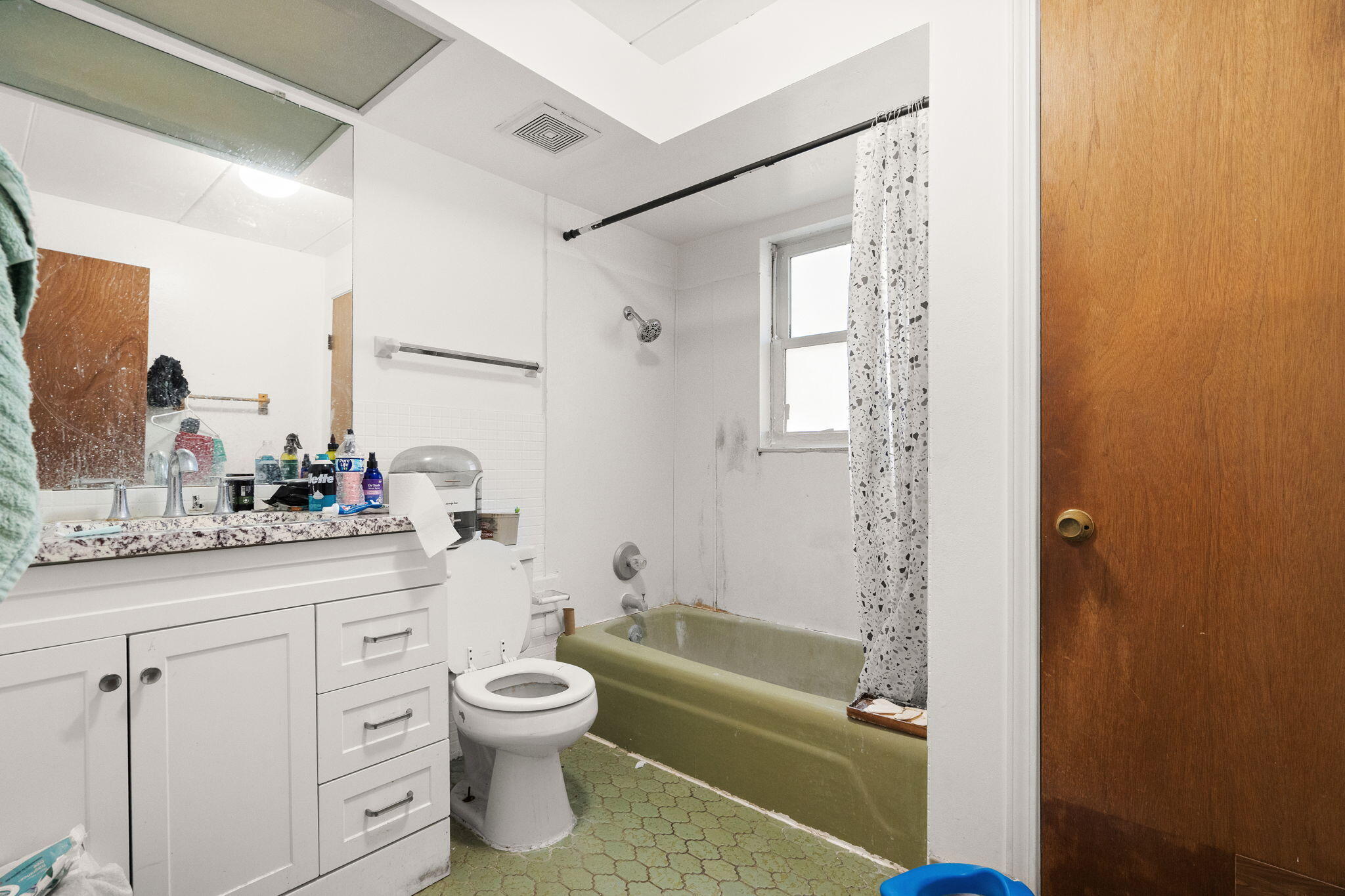 135 W 57th Avenue