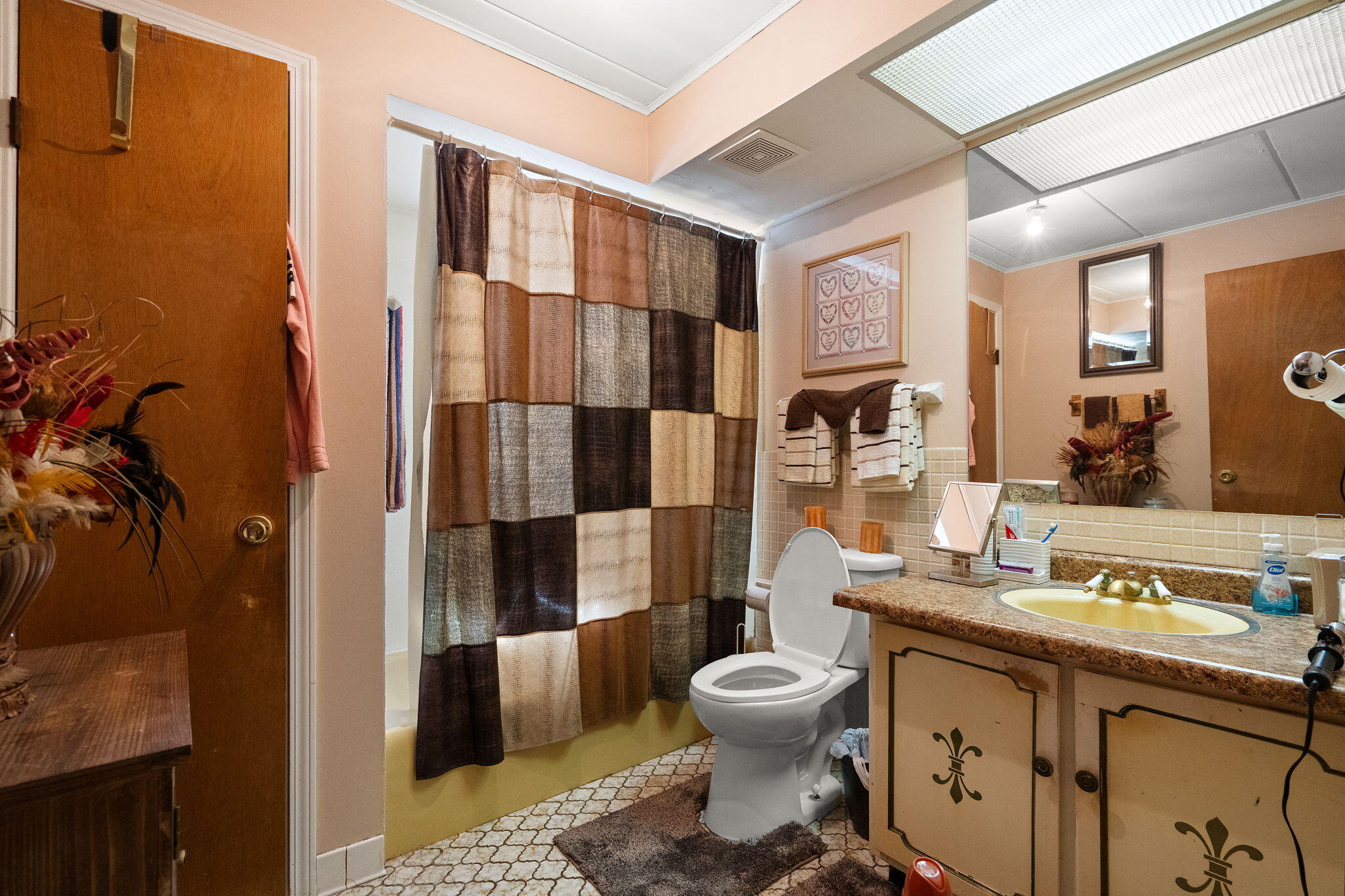 135 W 57th Avenue