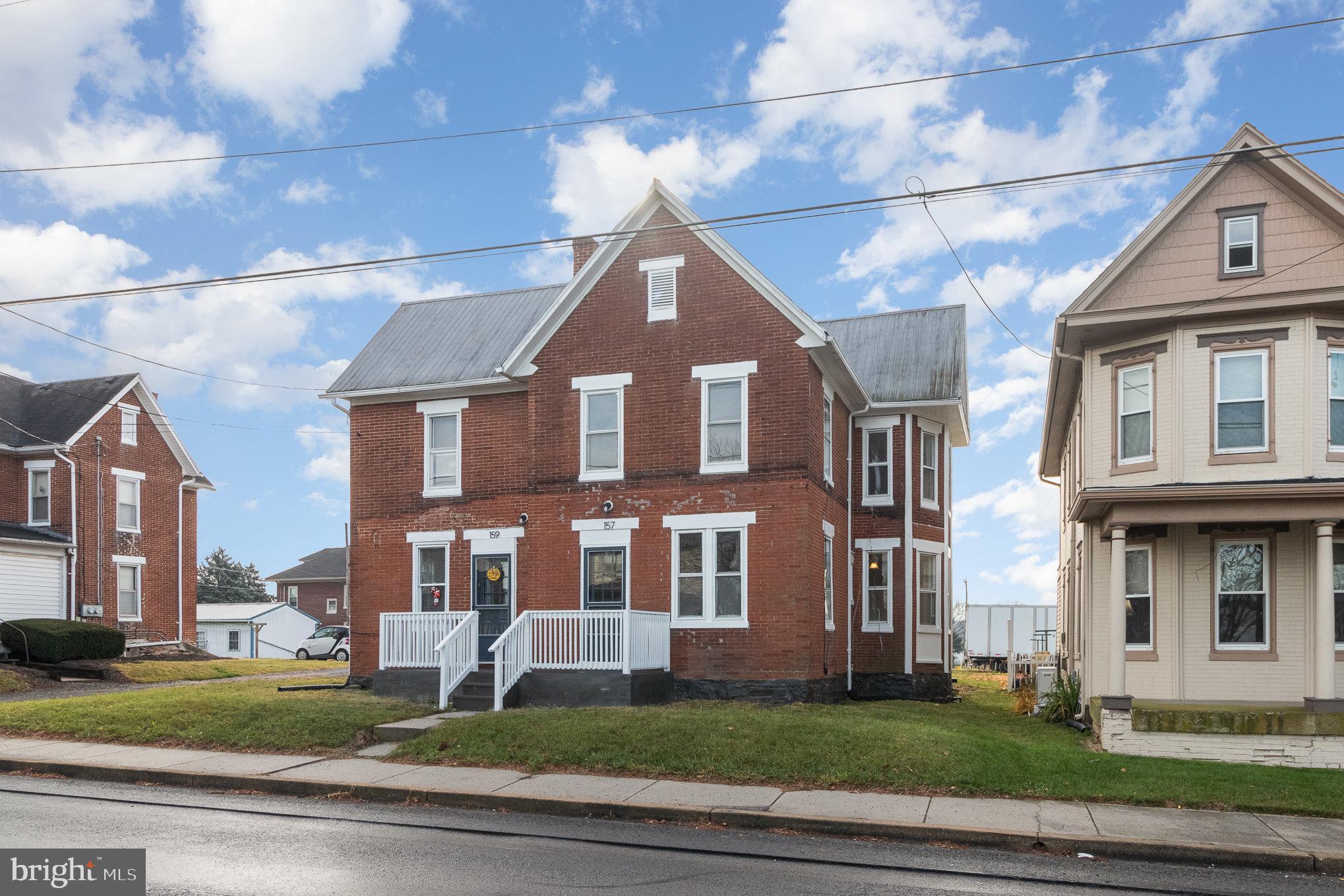 157-159 E York St