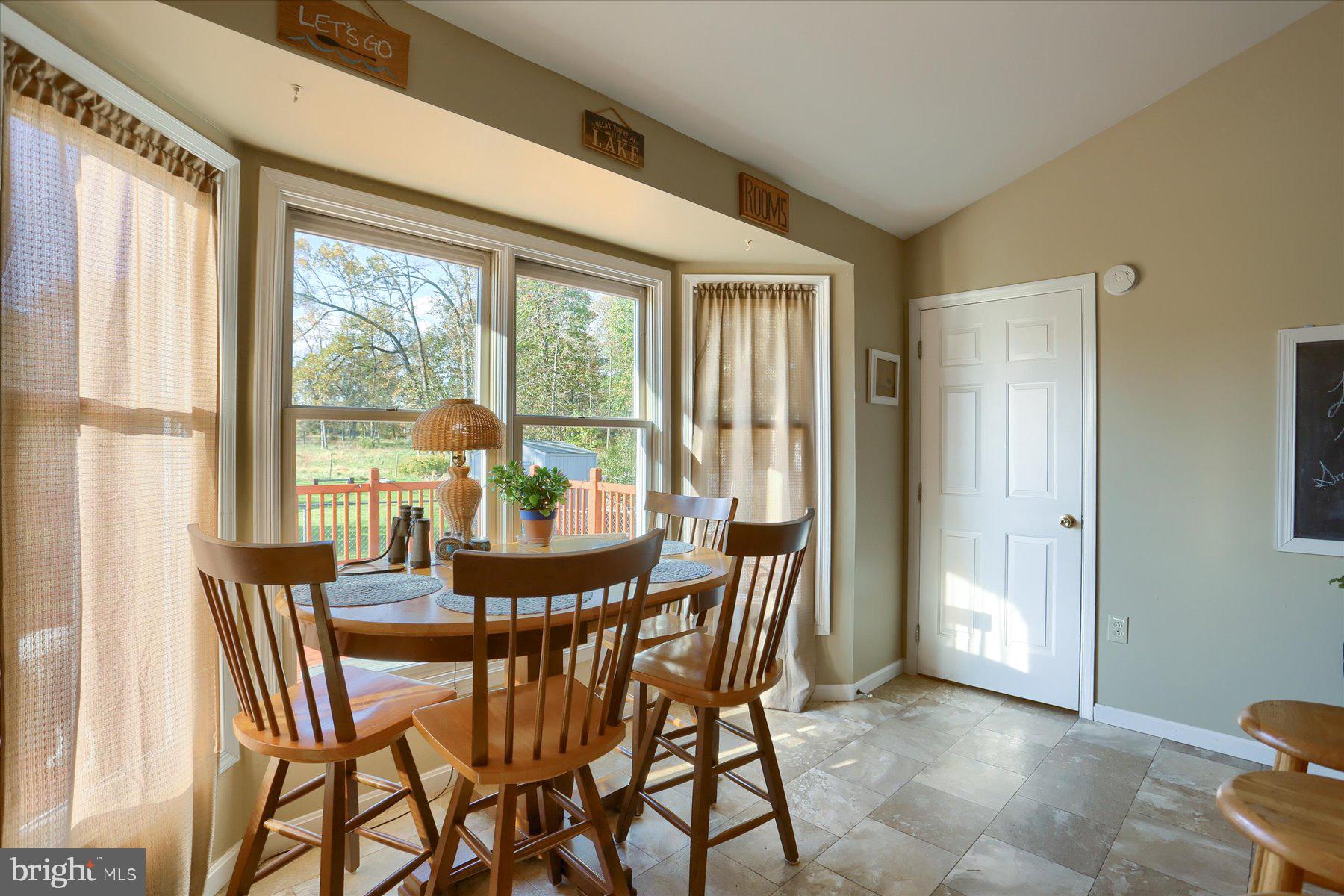 9 McCandless Dr