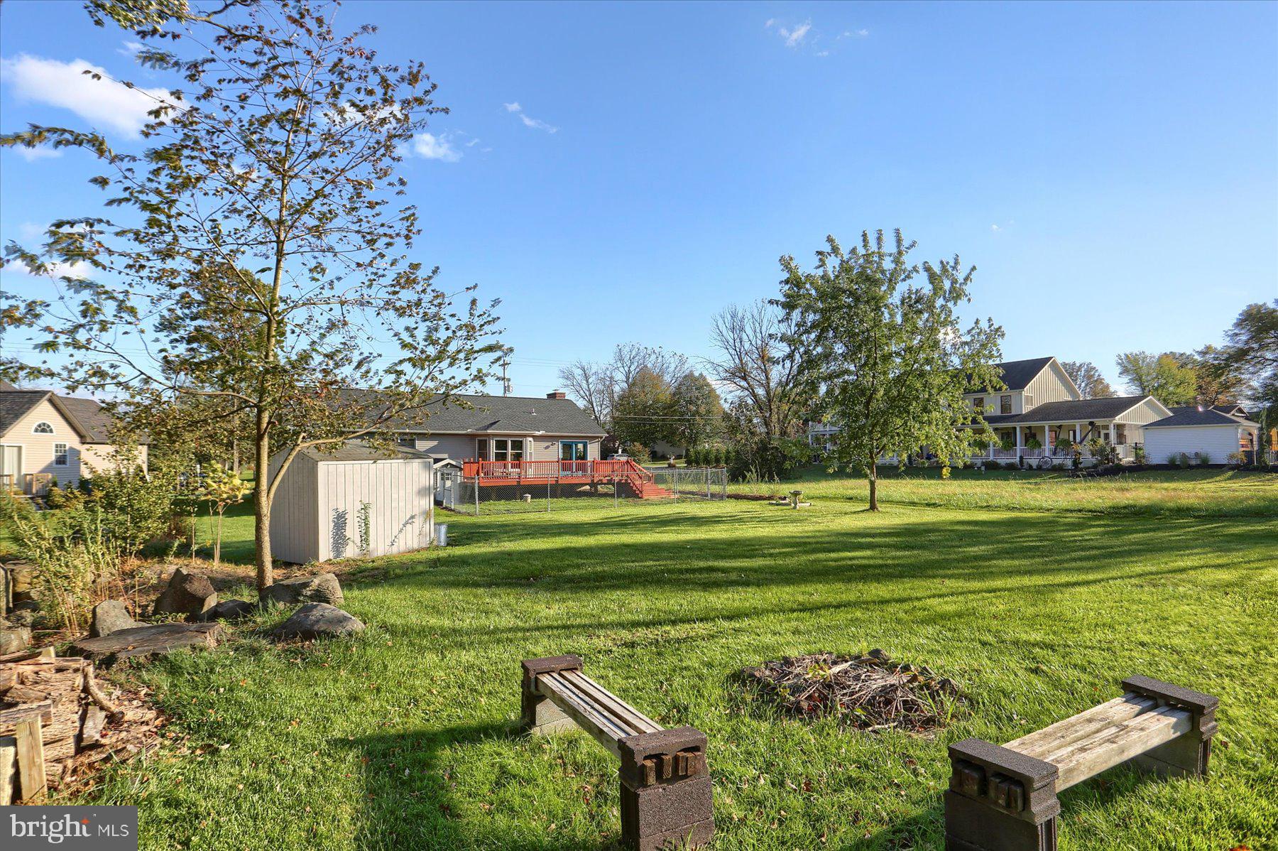 9 McCandless Dr