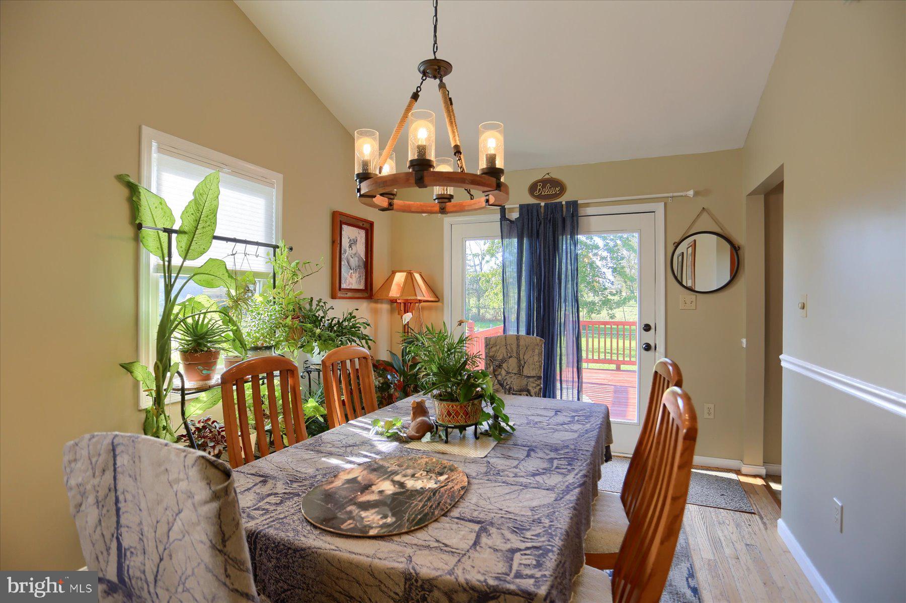 9 McCandless Dr