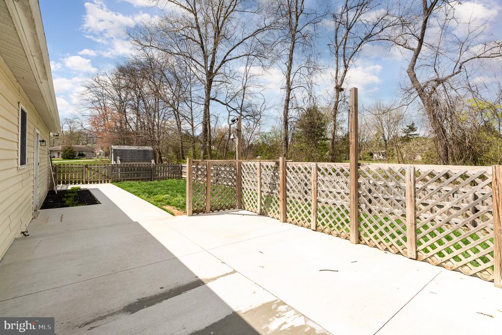 15 Burnside Dr