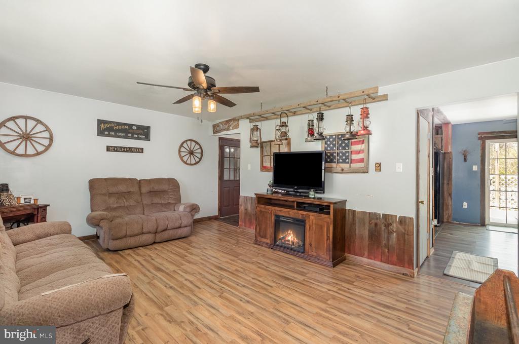 15 Burnside Dr