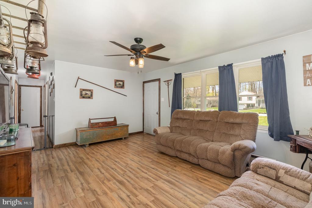 15 Burnside Dr
