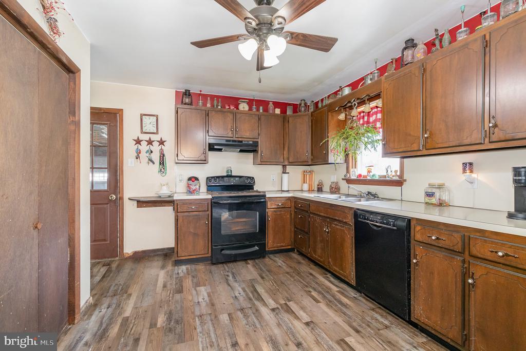 15 Burnside Dr