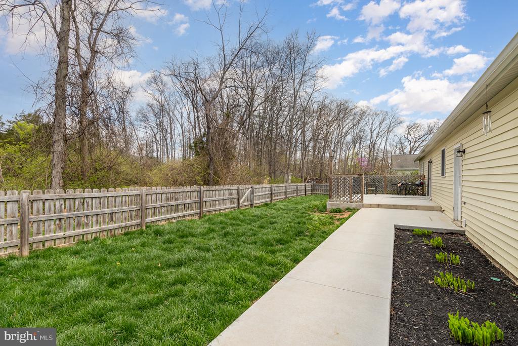15 Burnside Dr