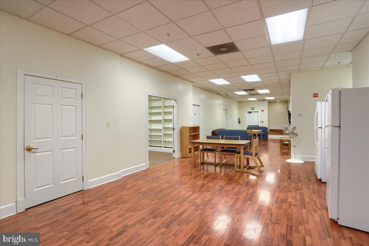 25 S WASHINGTON STREET