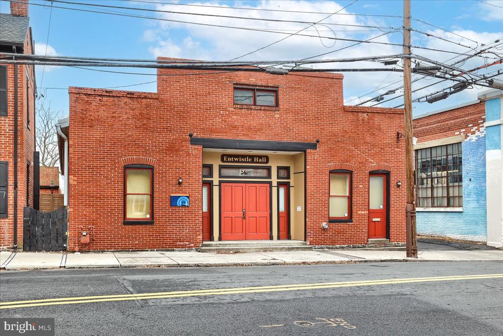 25 S WASHINGTON STREET