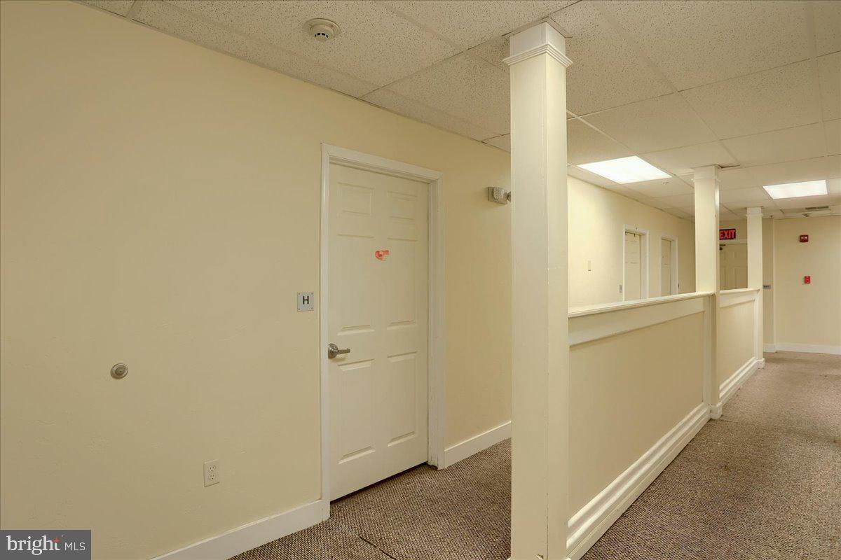 25 S WASHINGTON STREET