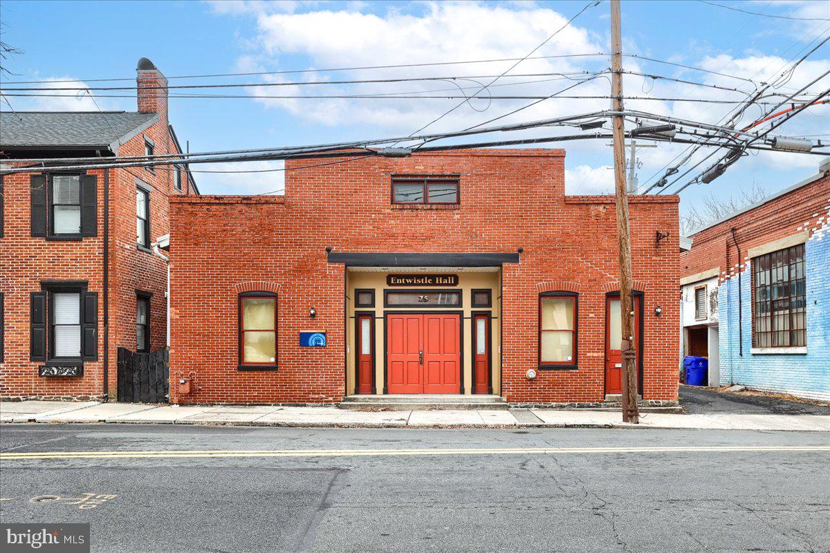 25 S WASHINGTON STREET