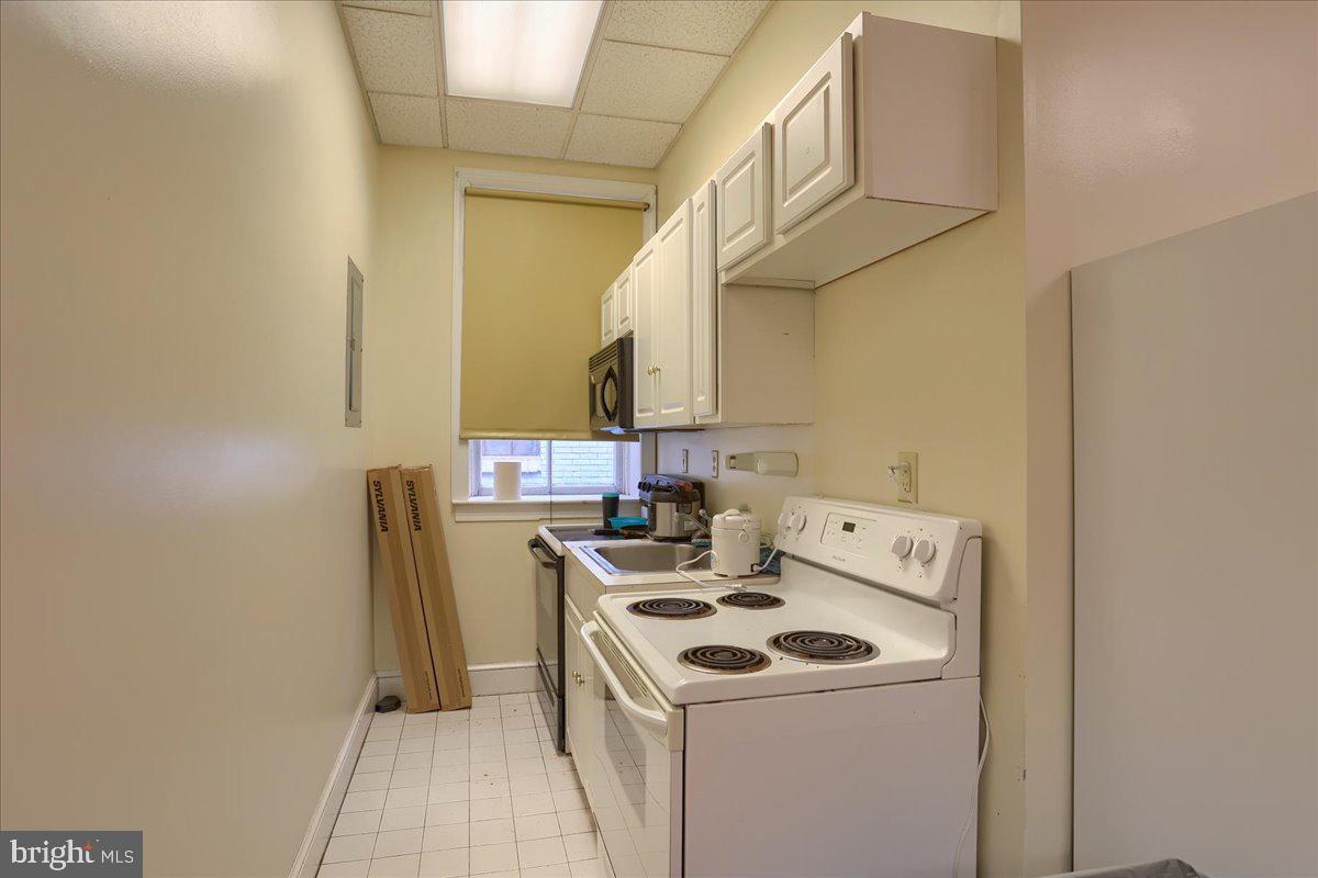 25 S WASHINGTON STREET